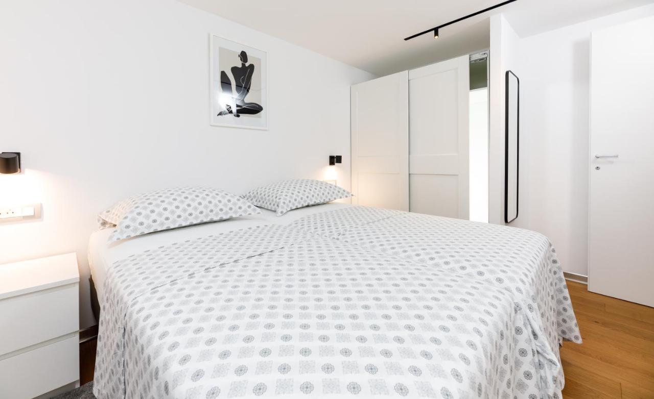 Stylish City Apartment Split Extérieur photo