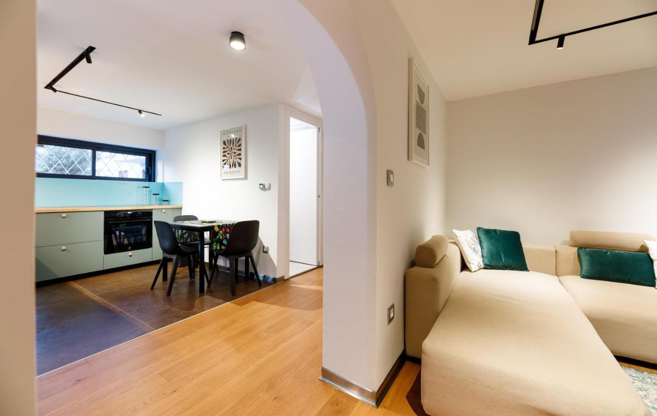 Stylish City Apartment Split Extérieur photo